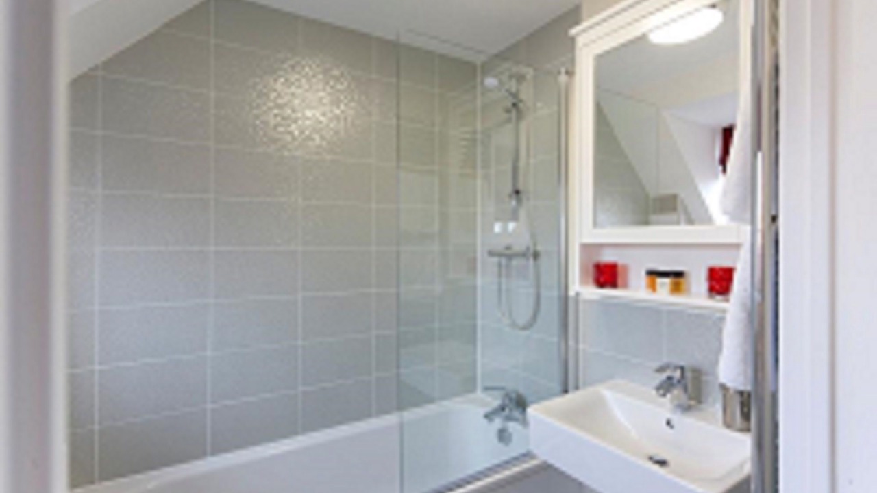 Photo of Bathroom in Castle Donington