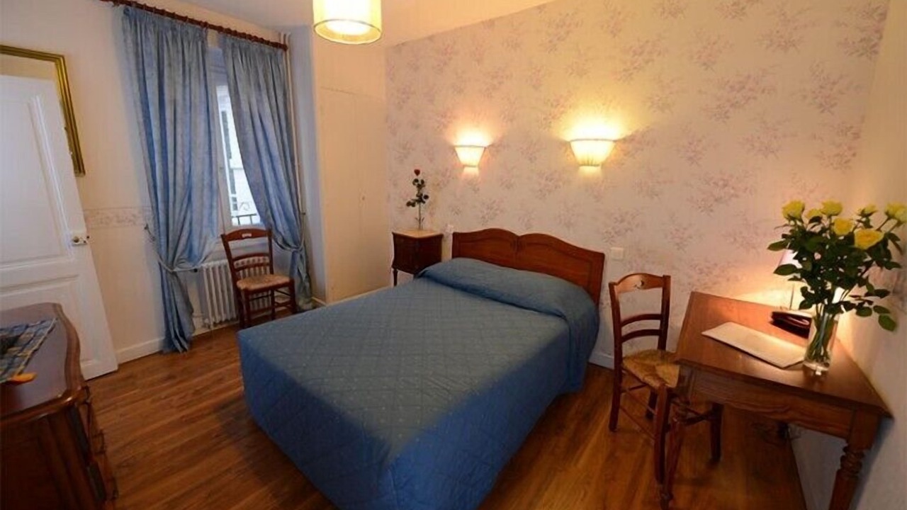 Photo of Bedroom in Chagny