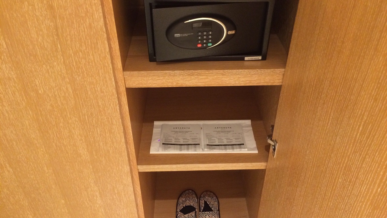 Photo of Bedroom in Kartika Plaza