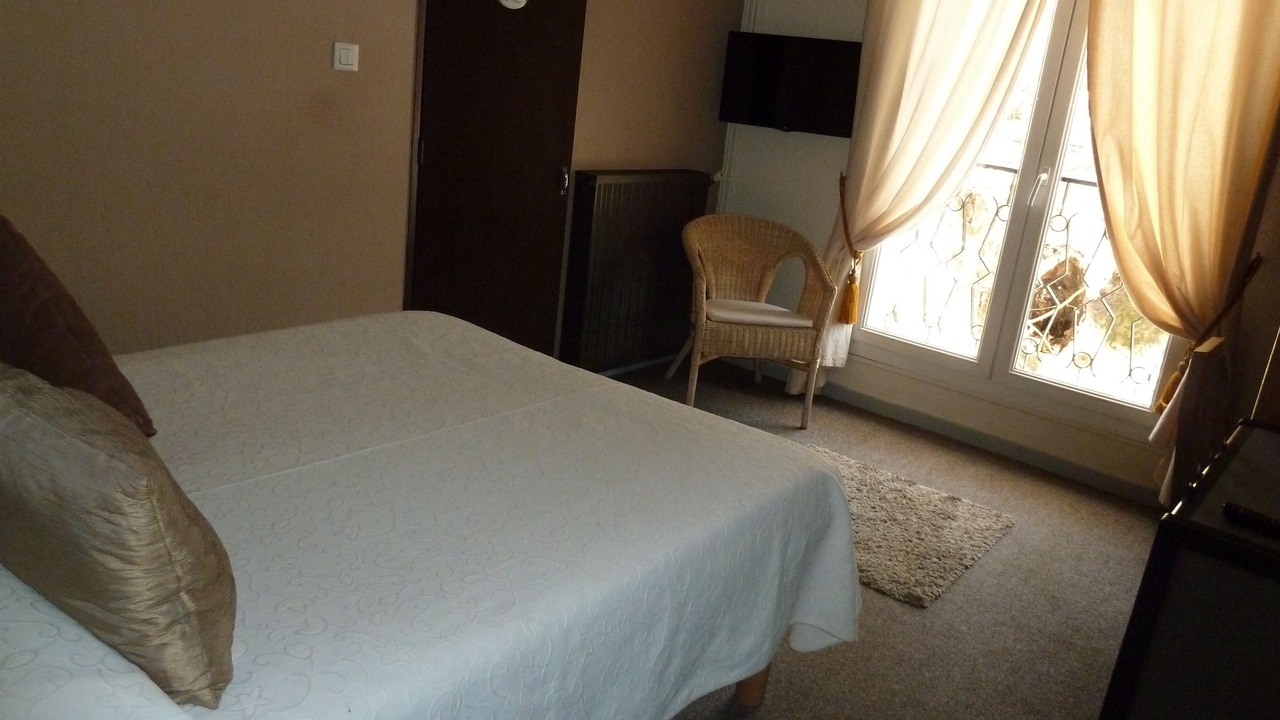 Photo of Bedroom in Auriol