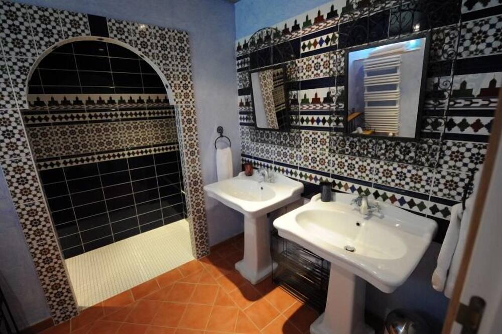 Photo of Bathroom in Nostang