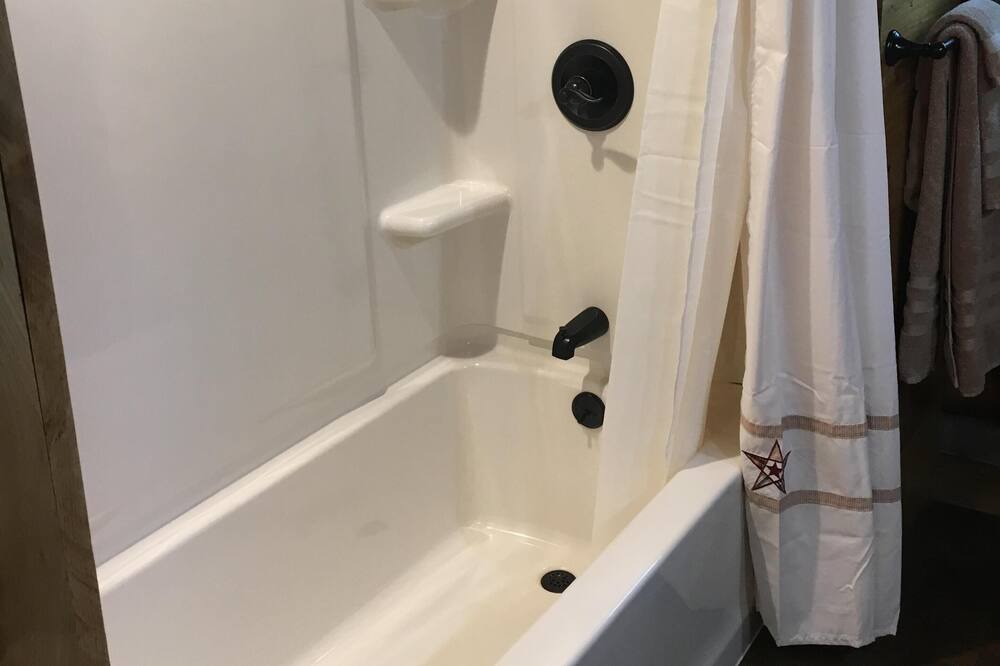 Photo of Bathroom in Markleysburg