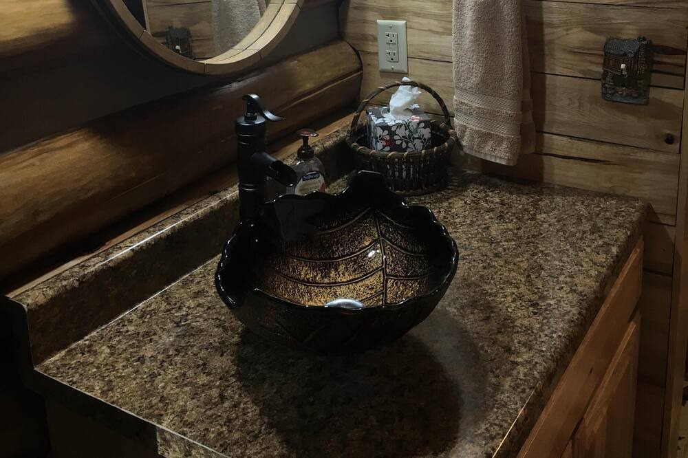 Photo of Bathroom in Markleysburg