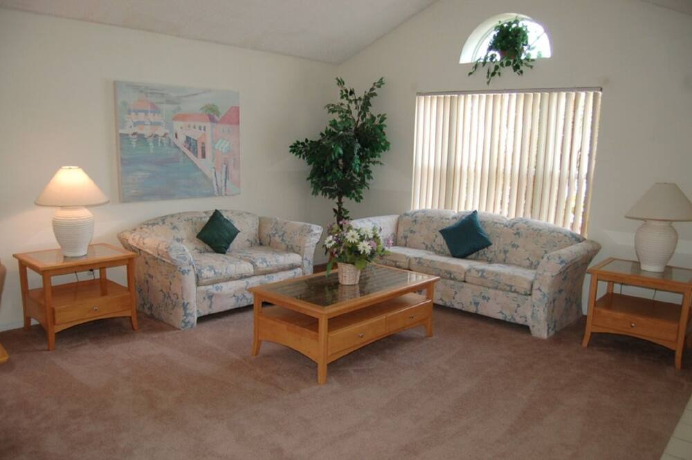 Photo of Bedroom in Lindfields