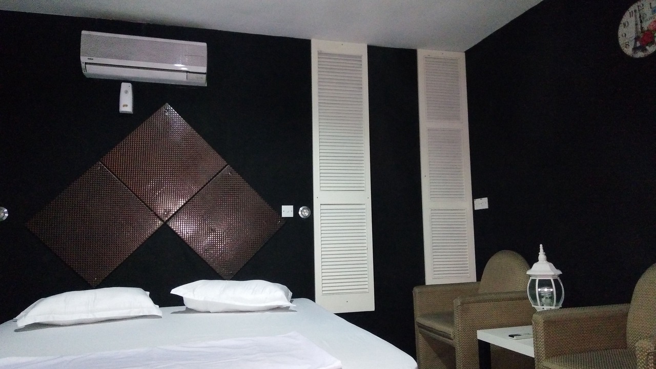 Photo of Others in Banting