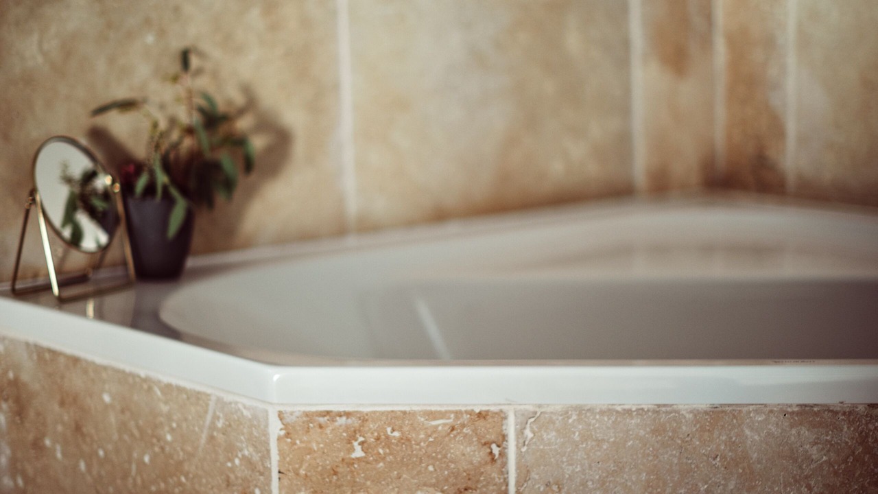 Photo of Bathroom in Ambillou