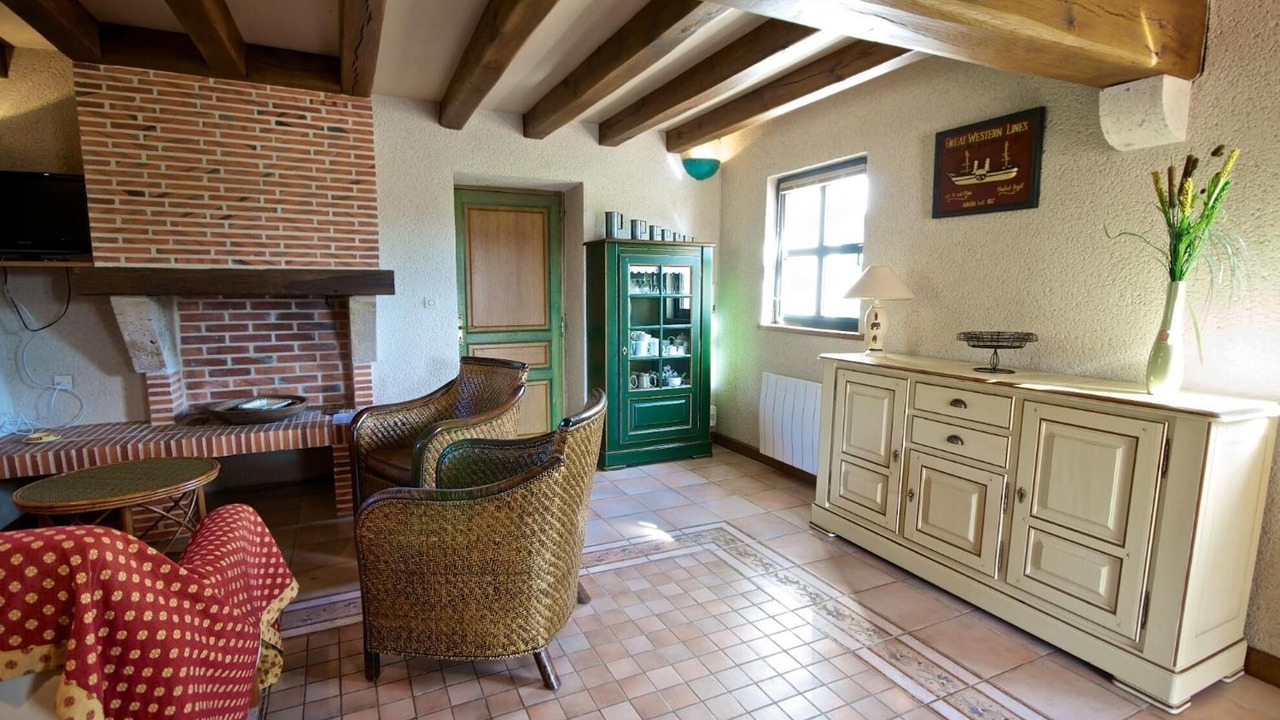 Photo of Others in Fougeres-sur-Bievre