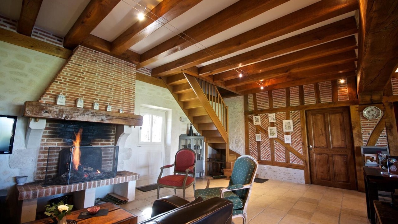 Photo of Others in Fougeres-sur-Bievre