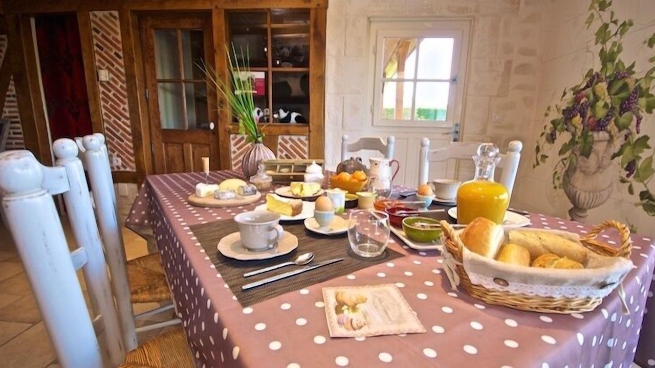 Photo of Others in Fougeres-sur-Bievre