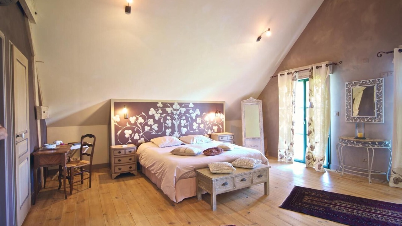 Photo of Others in Fougeres-sur-Bievre