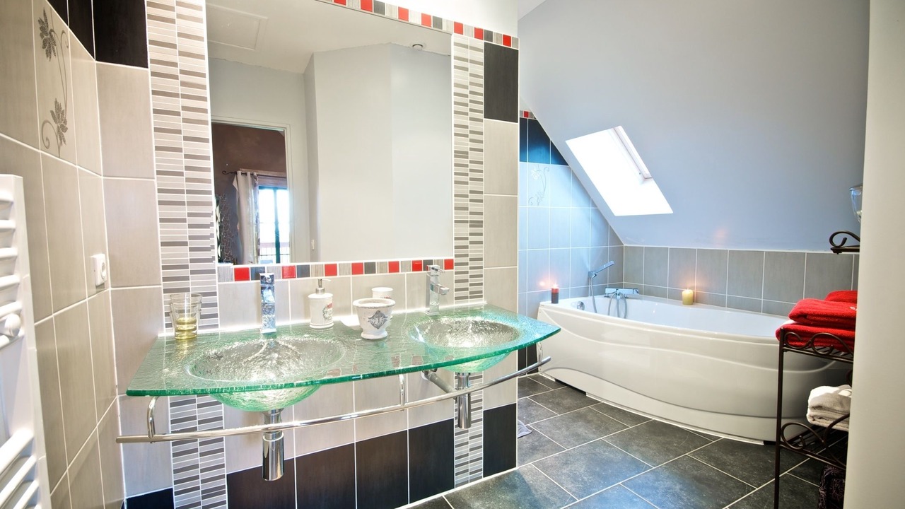 Photo of Bathroom in Fougeres-sur-Bievre