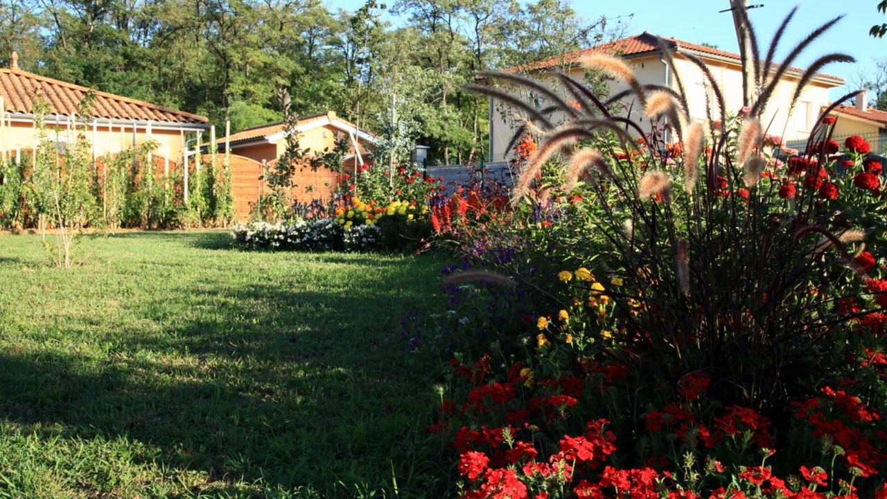 Photo of Outdoor in Neyron