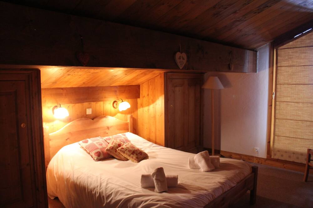 Photo of Bedroom in Arc-2000