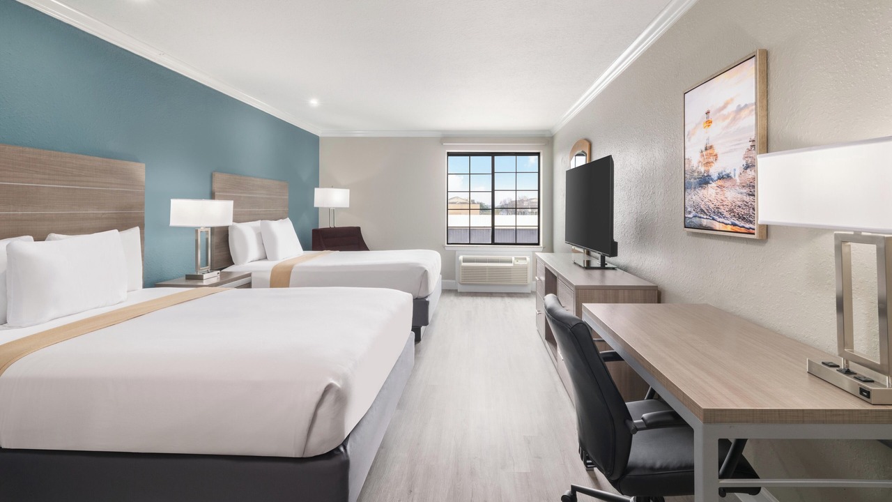 Photo of Bedroom in El Lago