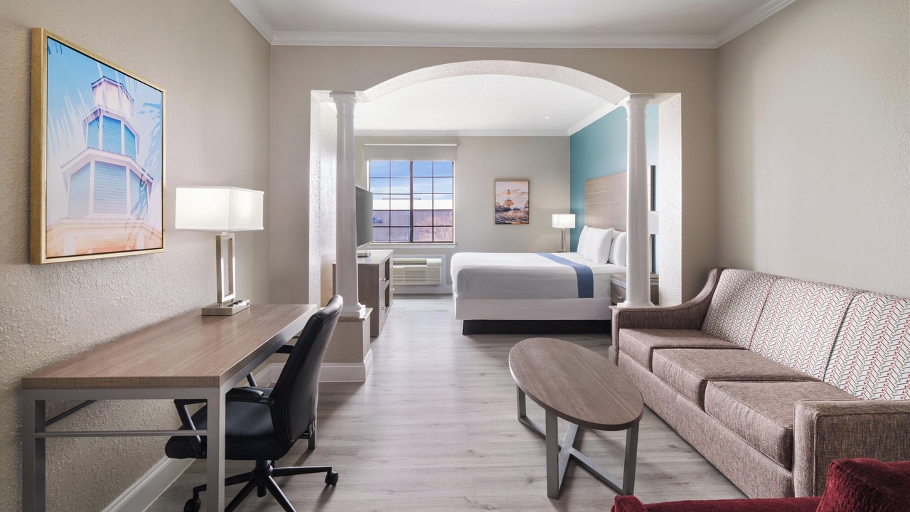 Photo of Bedroom in El Lago