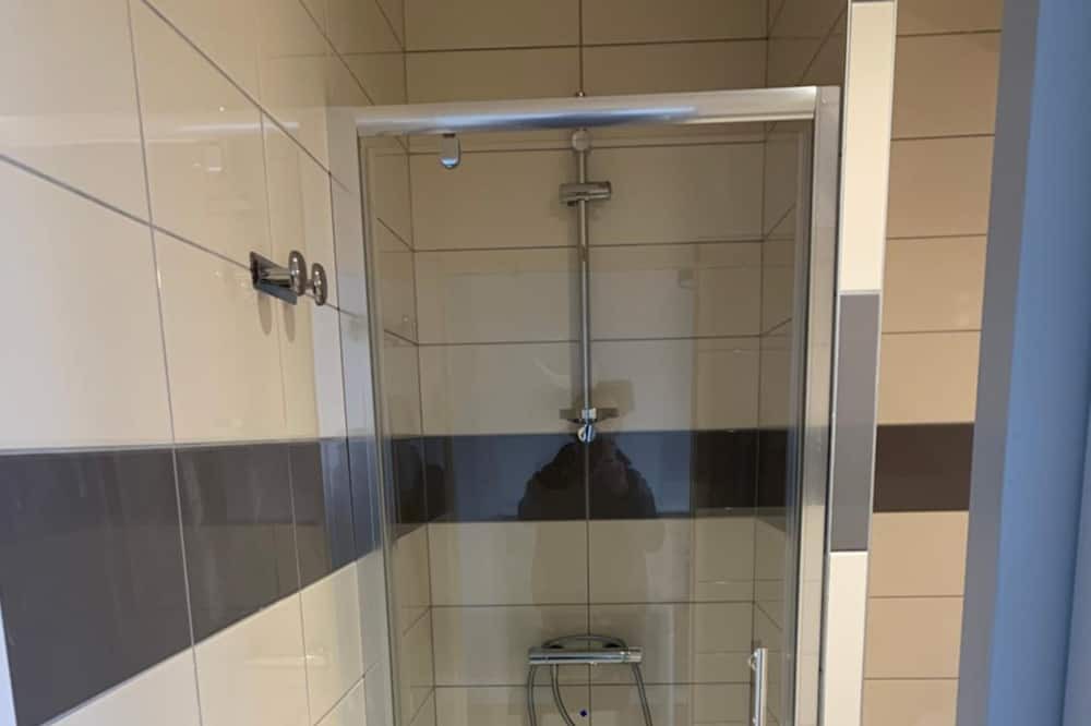 Photo of Bathroom in Beaumont-en-Veron