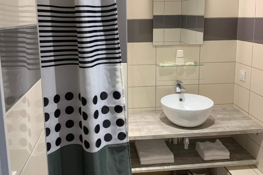 Photo of Bathroom in Beaumont-en-Veron