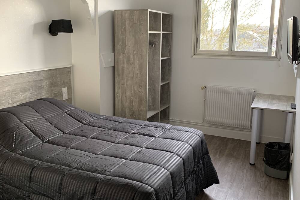 Photo of Bedroom in Beaumont-en-Veron
