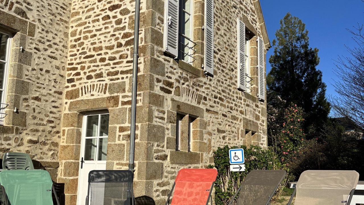 Photo of Patio Balcony in St Denis de Gastines