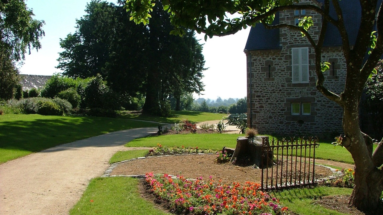 Photo of Outdoor in St Denis de Gastines