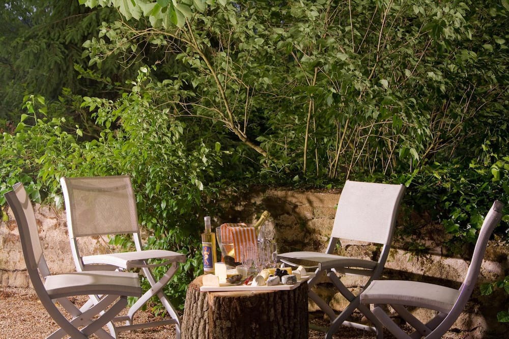 Photo of Patio Balcony in Meaulne-Vitray