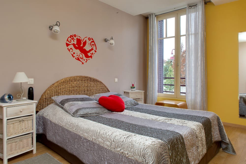 Photo of Bedroom in Meaulne-Vitray