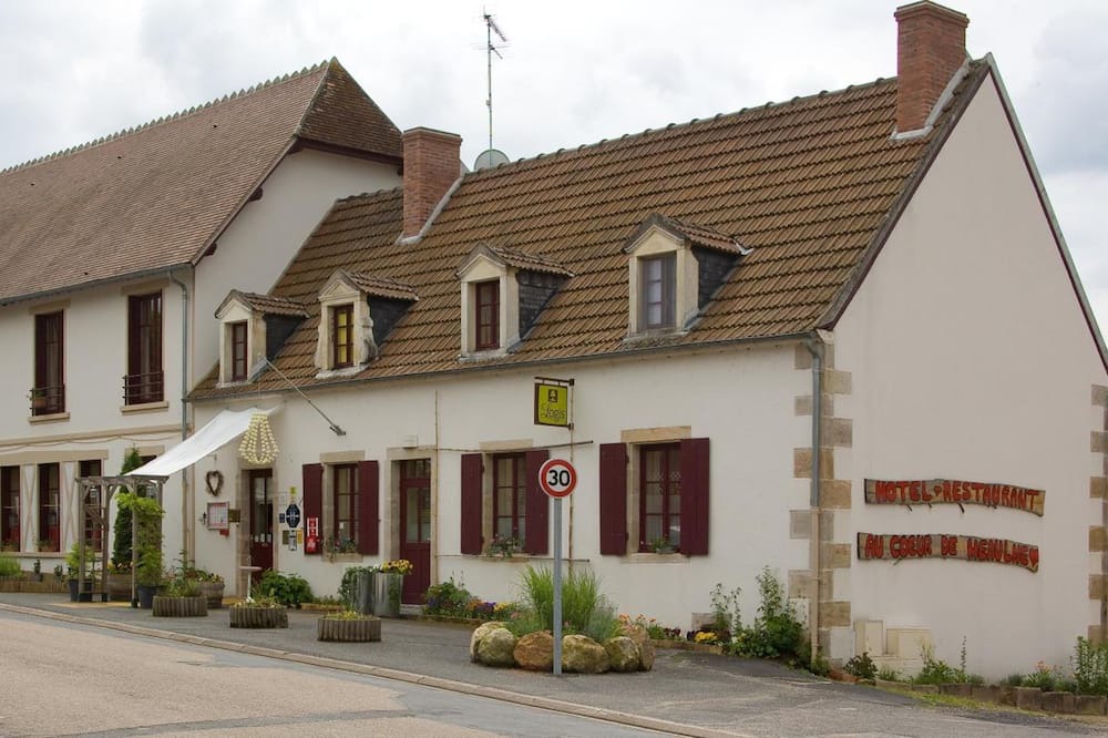 Photo of Outdoor in Meaulne-Vitray