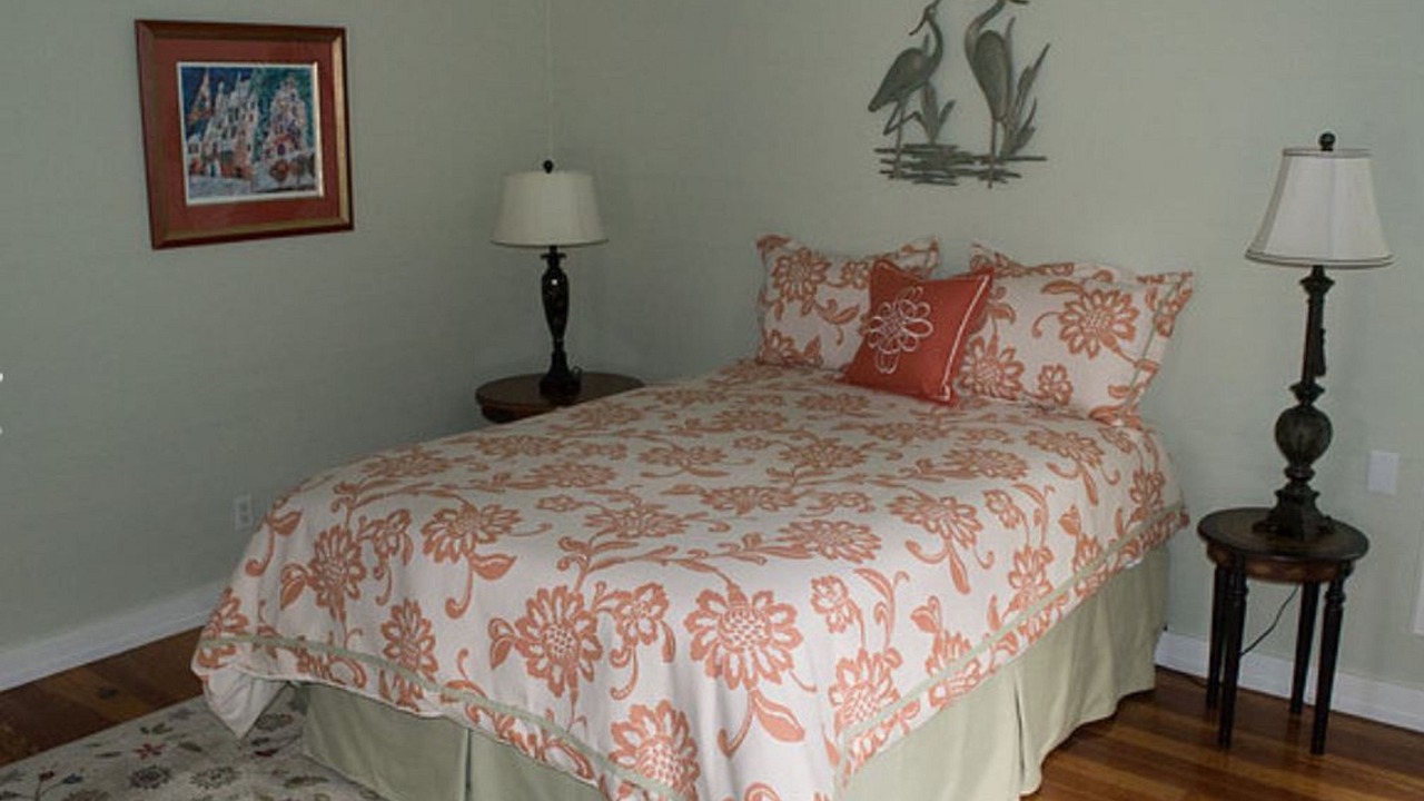 Photo of Bedroom in Brooksville
