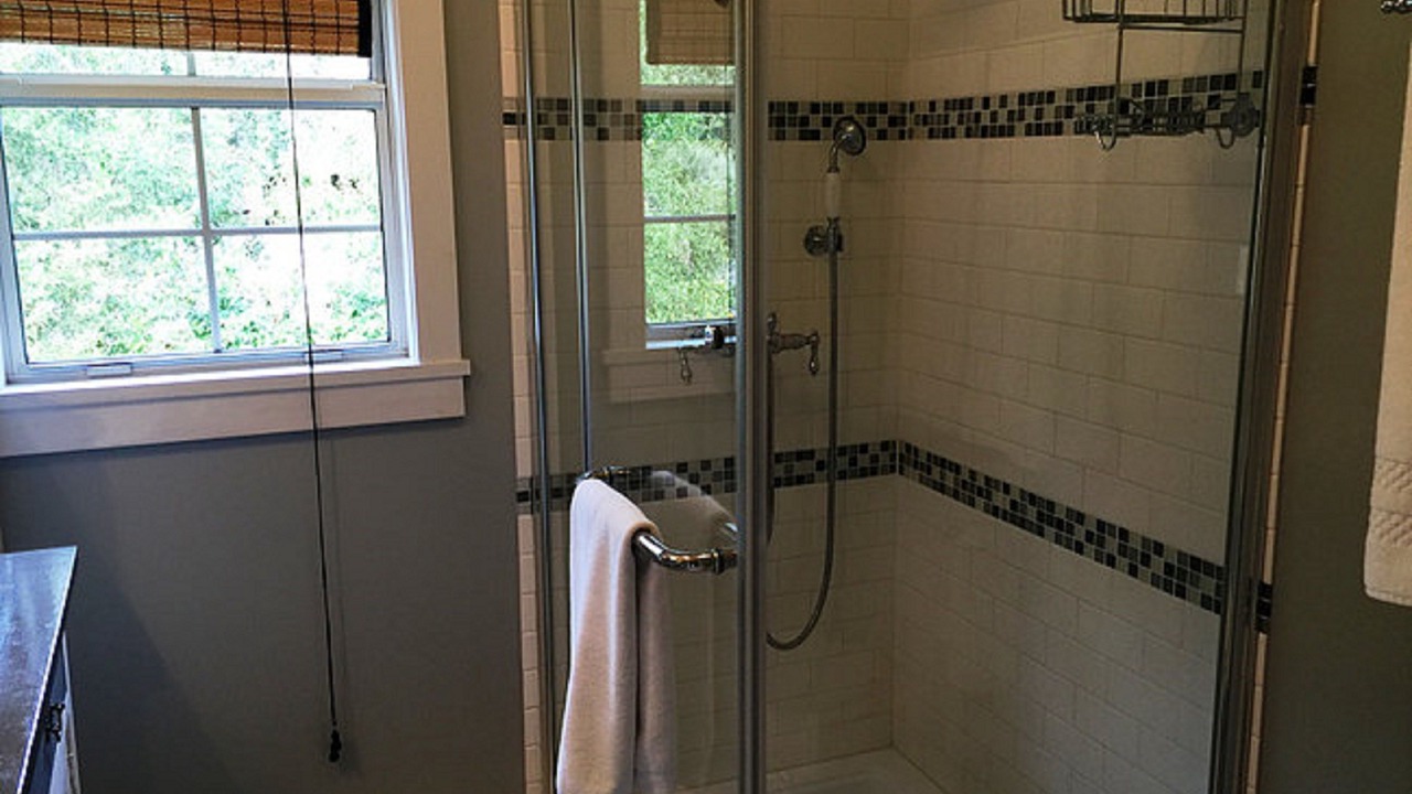 Photo of Bathroom in Brooksville