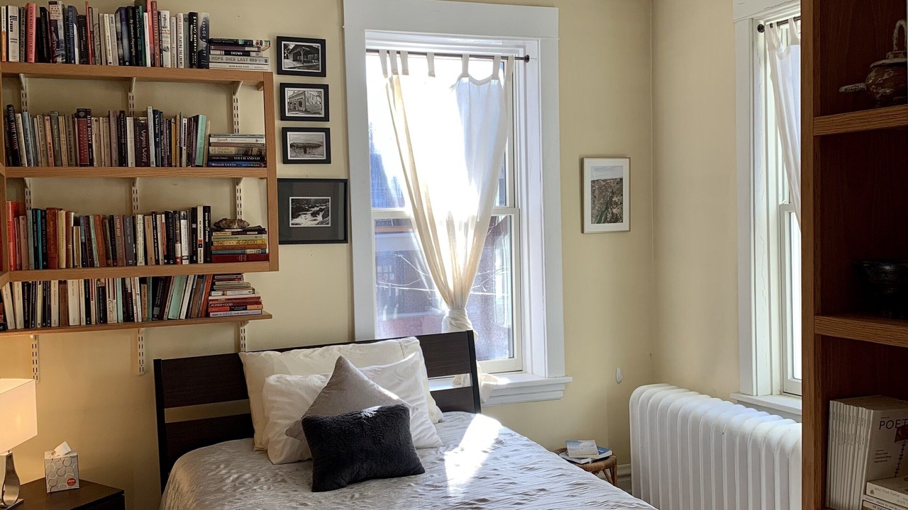 Photo of Bedroom in Edgewater
