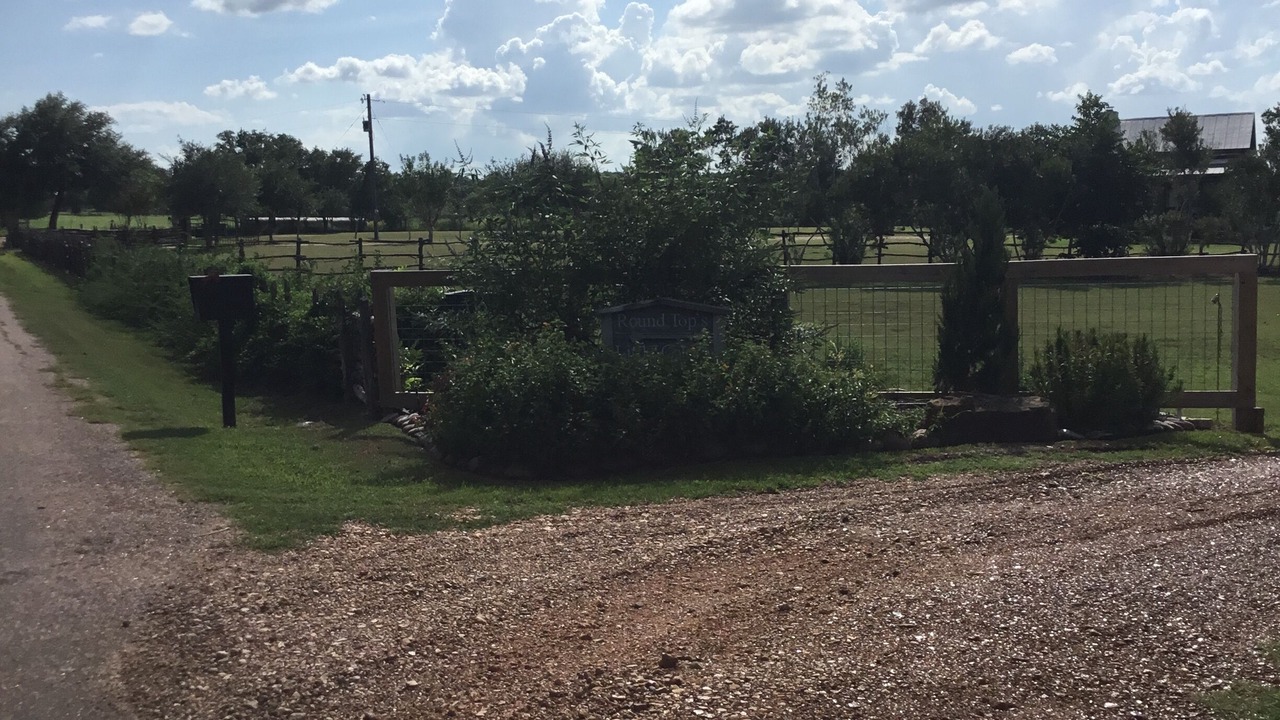 Photo of Others in Round Top