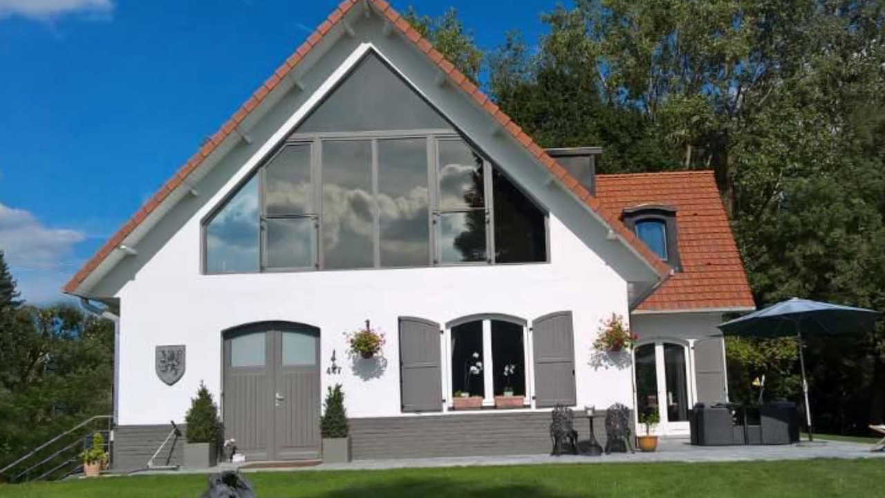 Photo of Buildings in Berthen