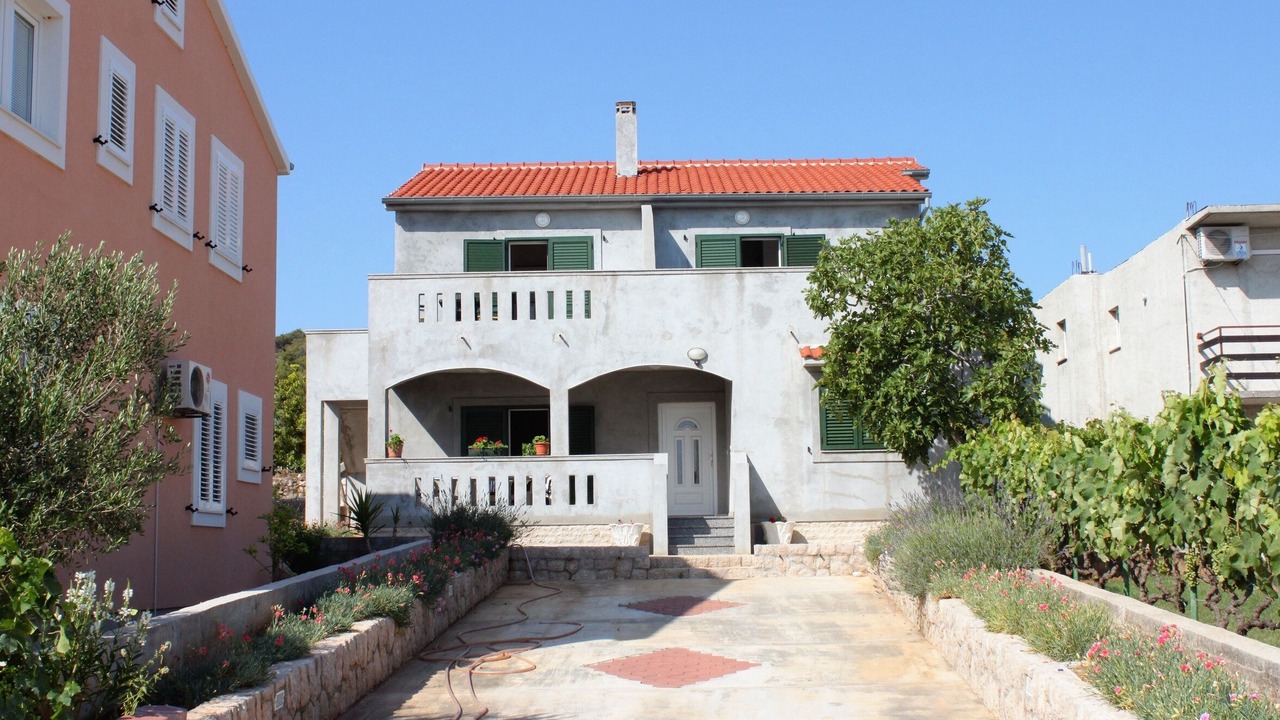 Photo of Outdoor in Banj