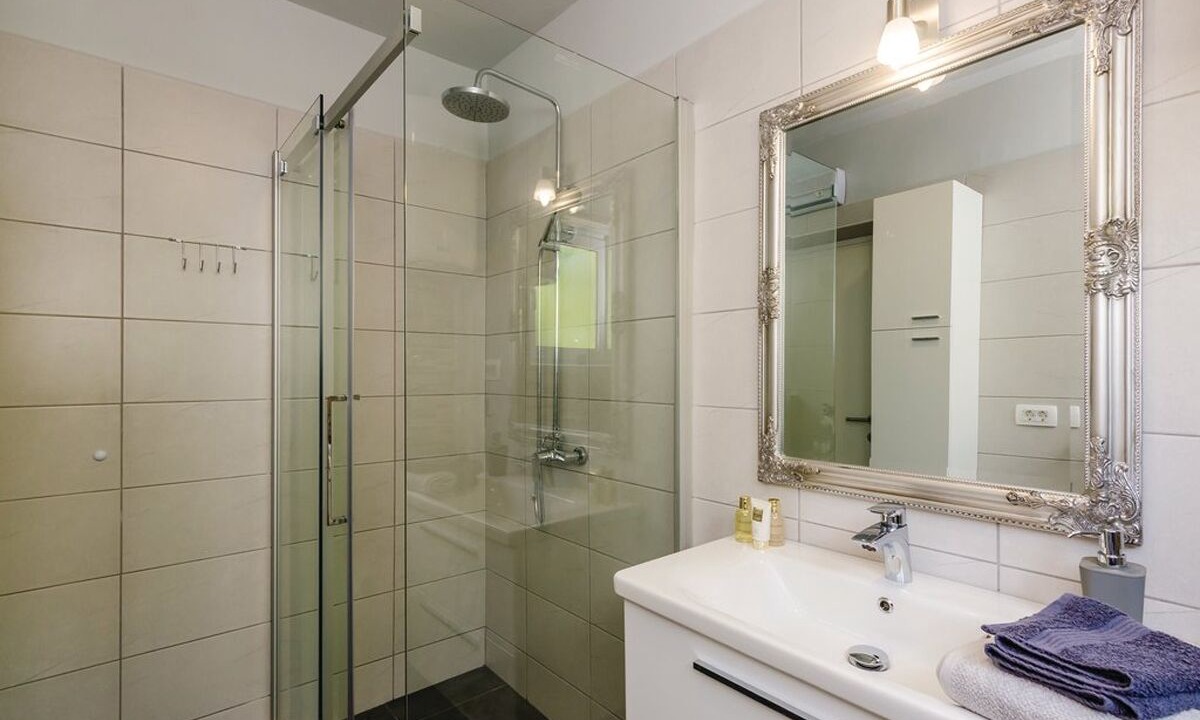 Photo of Bathroom in Lovorno