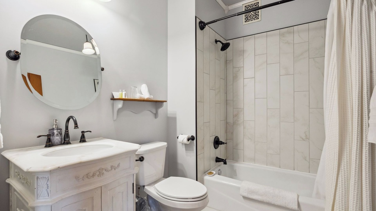 Photo of Bathroom in Summit - University