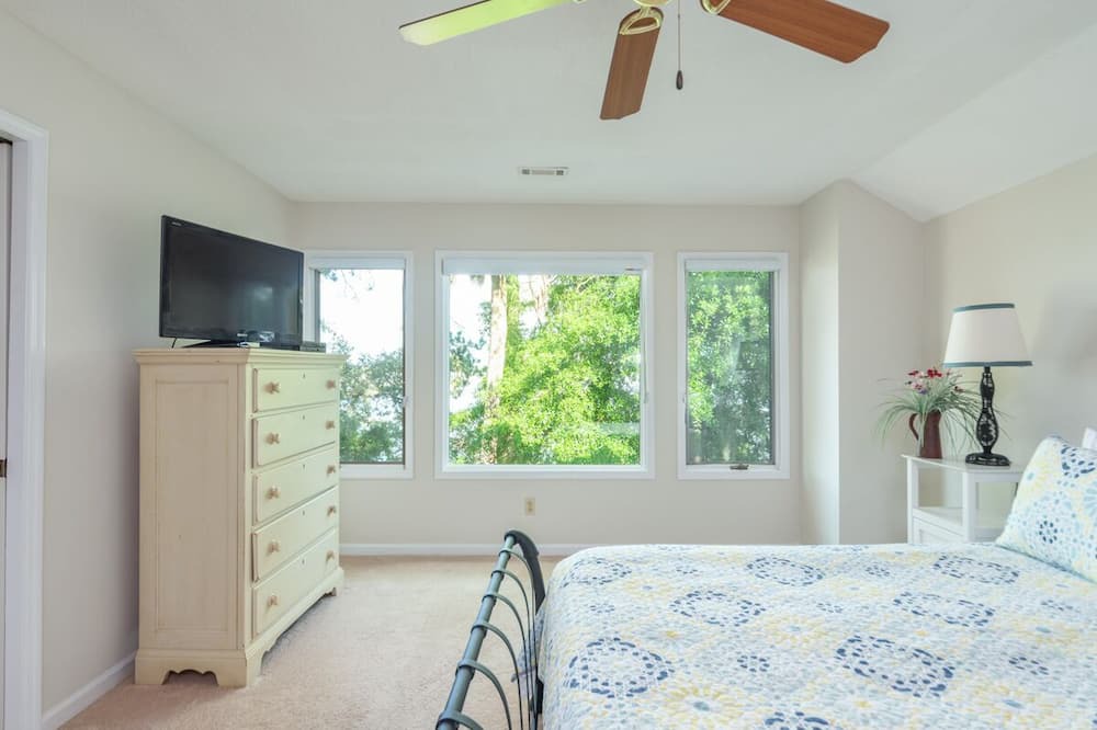 Photo of Bedroom in Dataw Island
