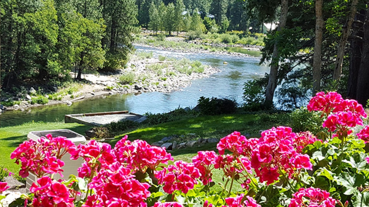 Photo of Bedroom in Leavenworth
