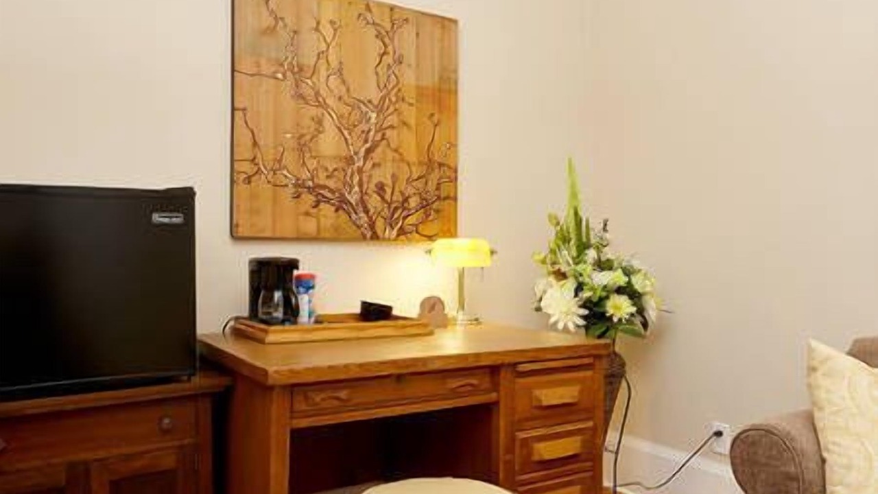Photo of Bedroom in Glen Williams