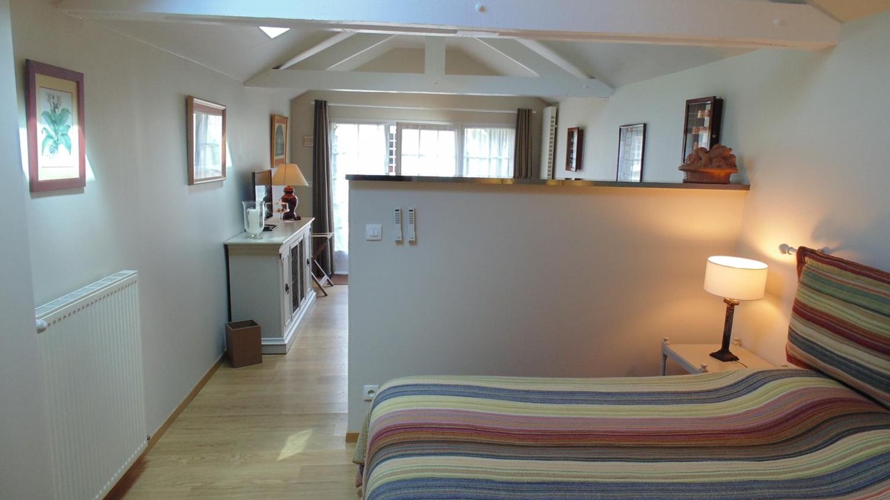 Photo of Bedroom in Neauphle-le-Chateau