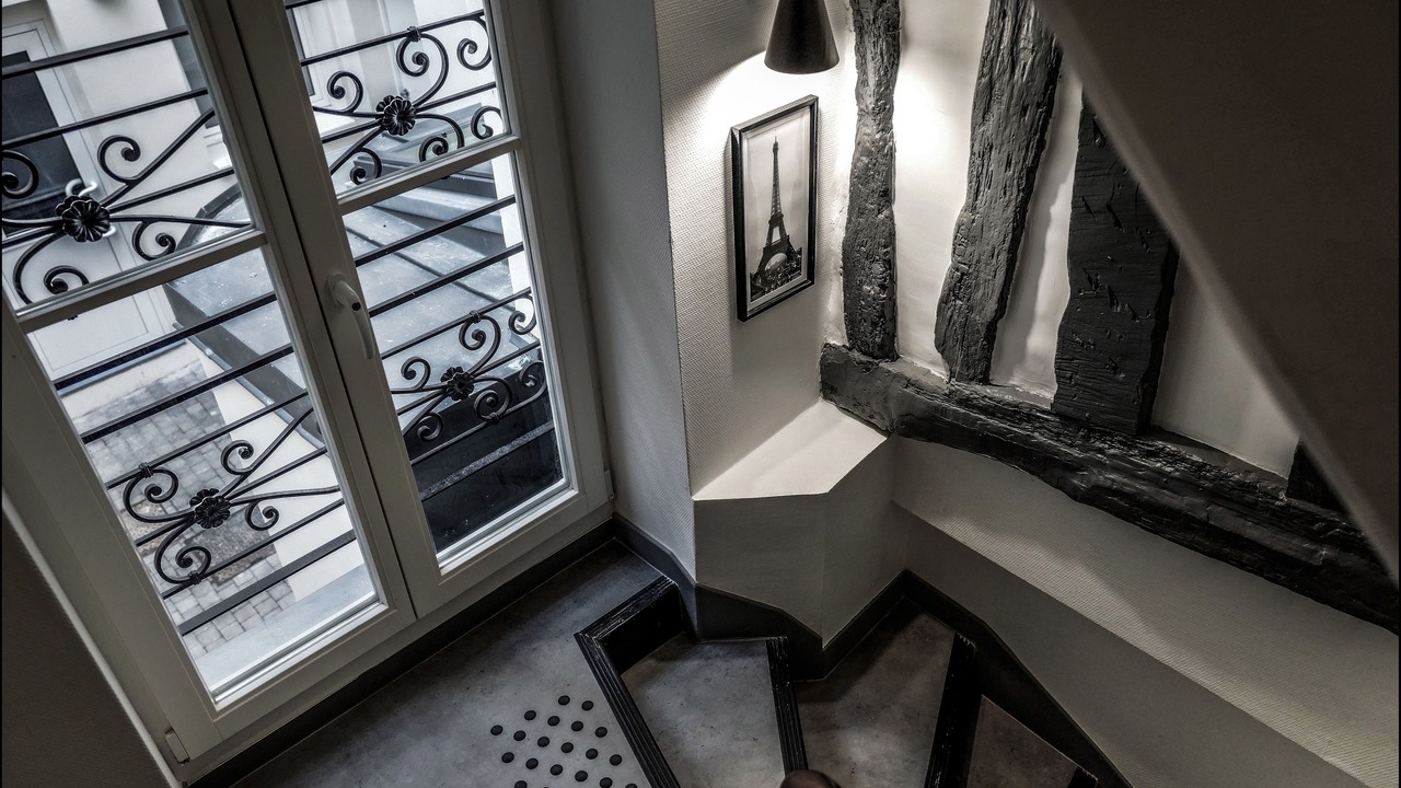 Photo of Others in Quartier de l'Ecole-Militaire