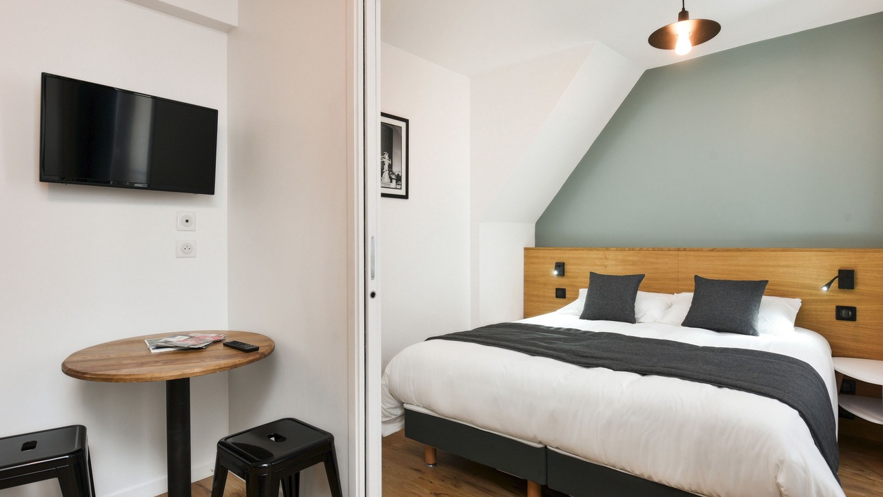 Photo of Others in Quartier de l'Ecole-Militaire