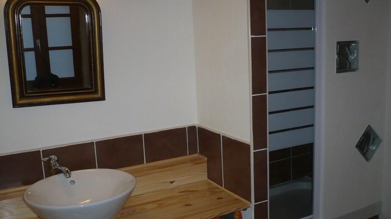 Photo of Bathroom in Bennecourt