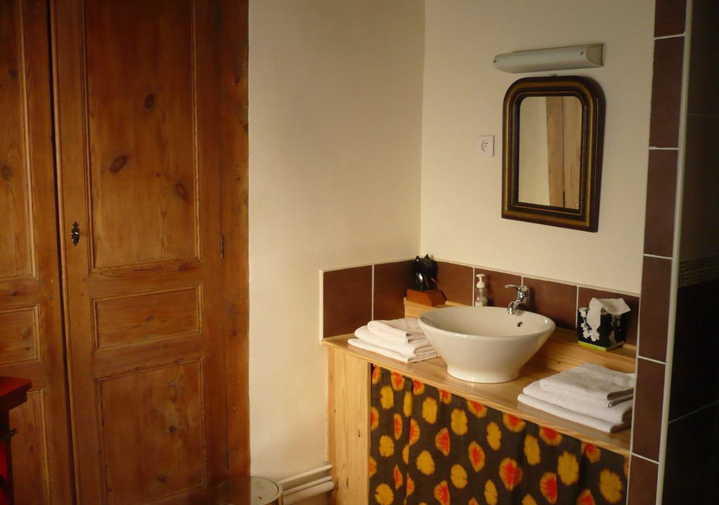 Photo of Bathroom in Bennecourt