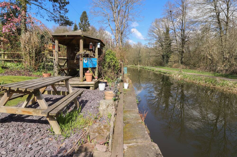 Photo of Outdoor in Leek