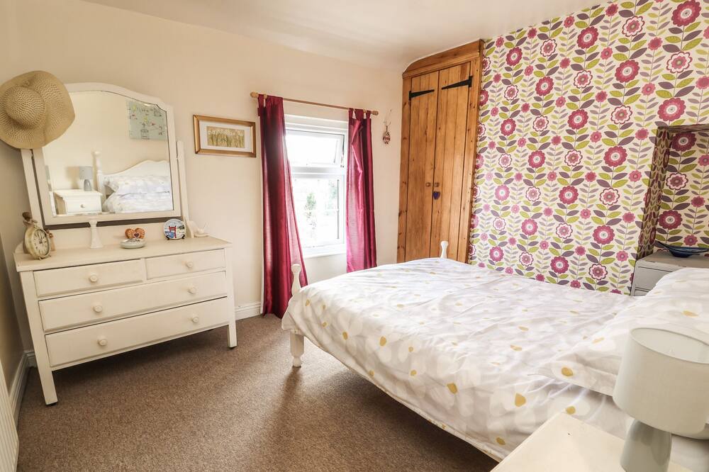 Photo of Others in Leek