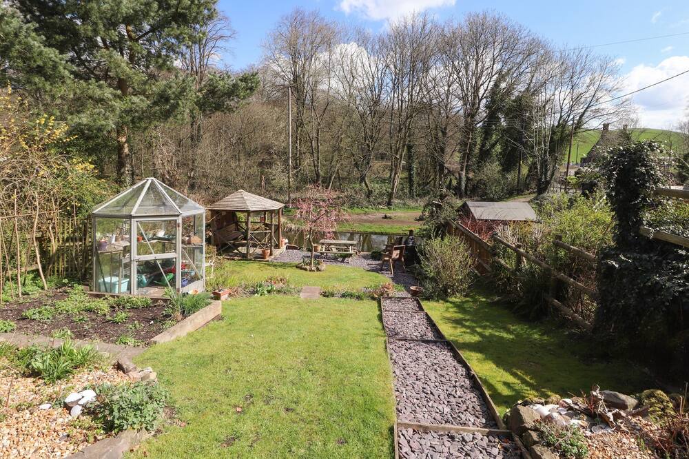 Photo of Outdoor in Leek