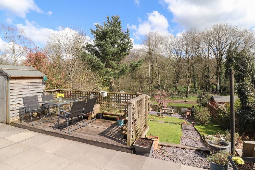 Photo of Patio Balcony in Leek