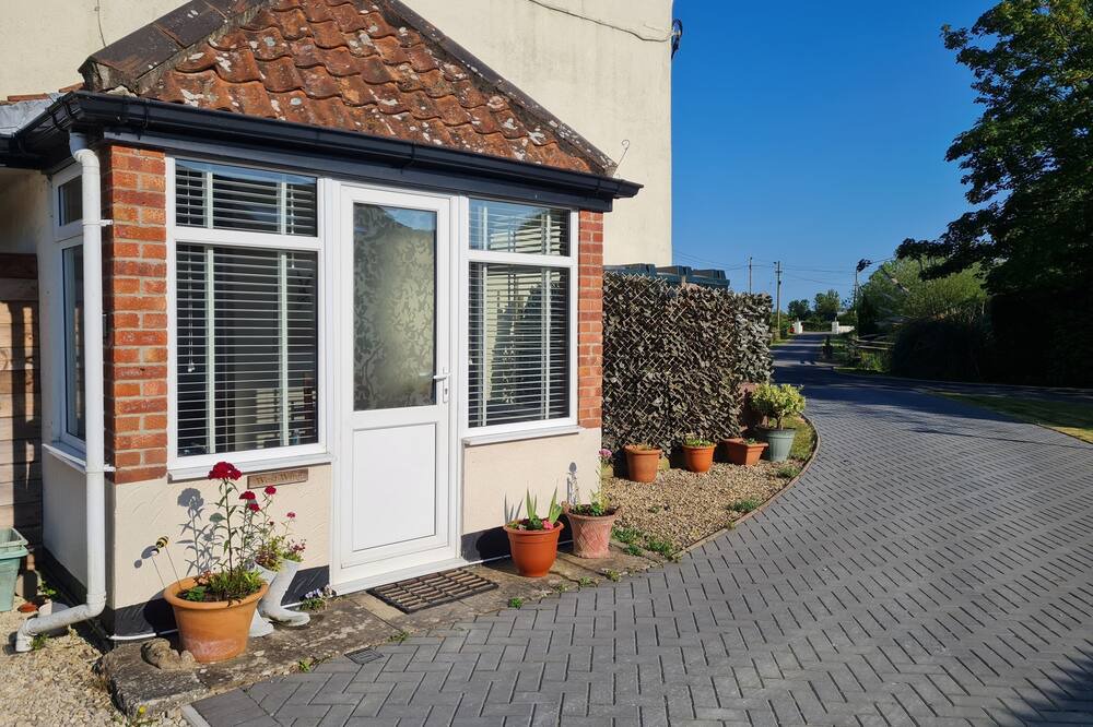 Photo of Outdoor in Lympsham