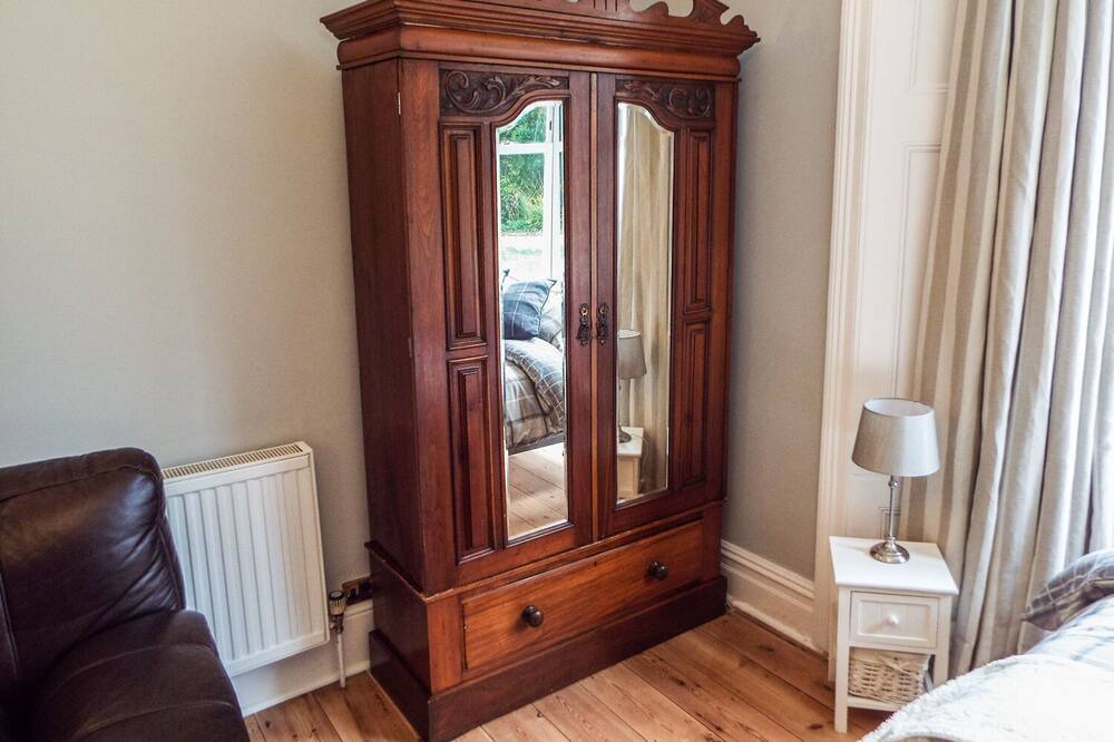 Photo of Bedroom in Lympsham