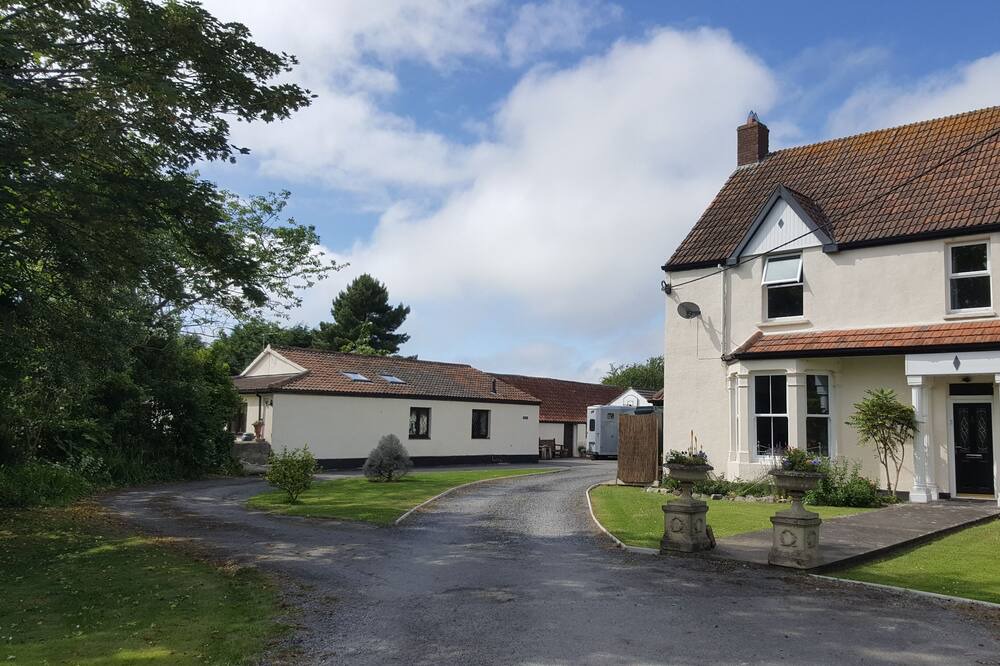 Photo of Outdoor in Lympsham